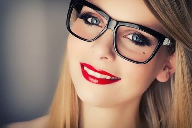 maquillaje chicas con lentes_opt